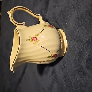 Vintage Sadler Creamer